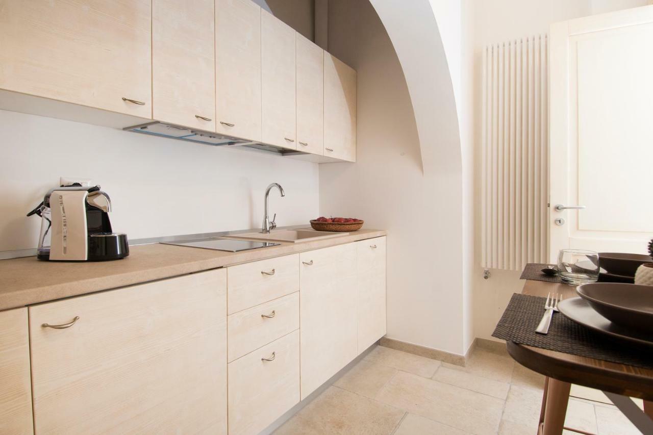 Dimora Via Vitti - Puglia Mia Apartments Монополи Экстерьер фото