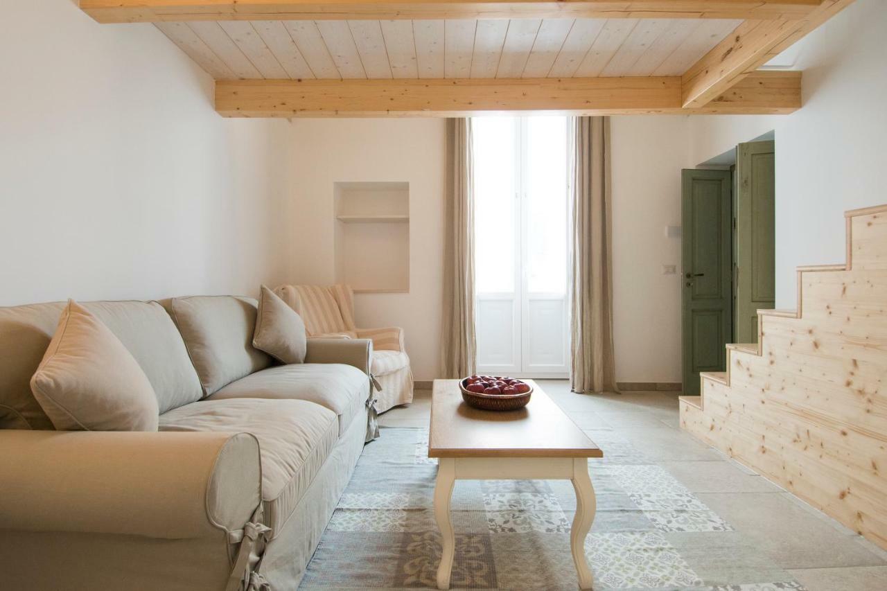 Dimora Via Vitti - Puglia Mia Apartments Монополи Экстерьер фото