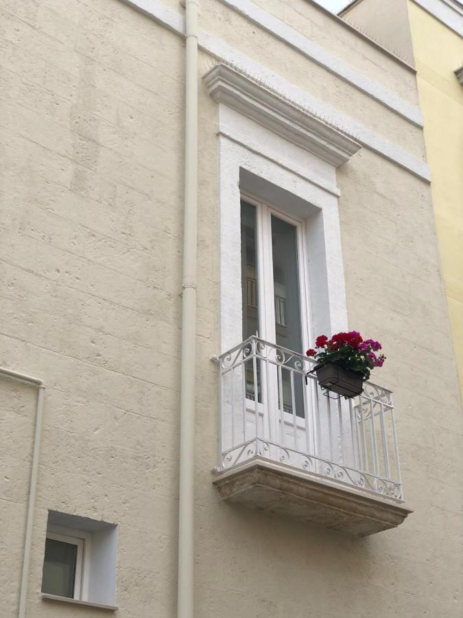 Dimora Via Vitti - Puglia Mia Apartments Монополи Экстерьер фото